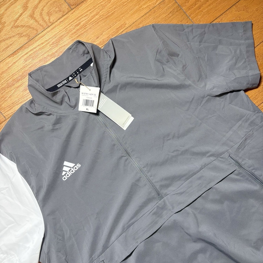 NWT Adidas Men's XL Stadium Woven 1/4 Zip Short Sleeve Golf Pullover Grey/White